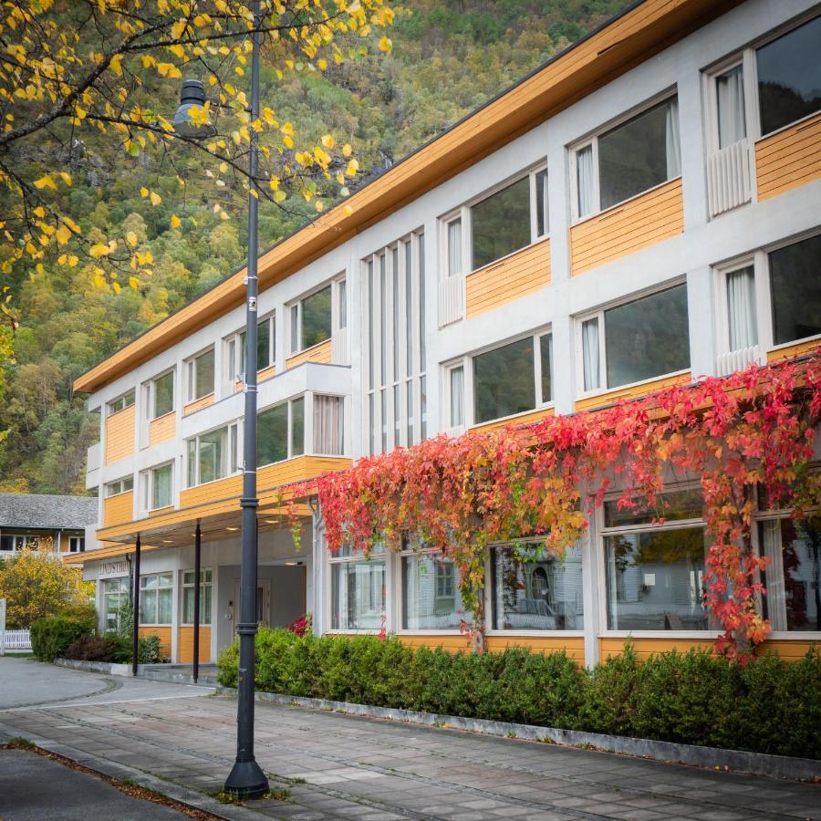 Lindstrom Hotel Lærdalsøyri Exterior foto